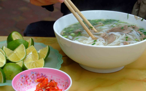 Mạnh Thắng - Phở Bò, Bánh Đa & Cơm Rang