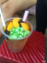 Trà đào :3 miếng đào to đùng lun hjhj 