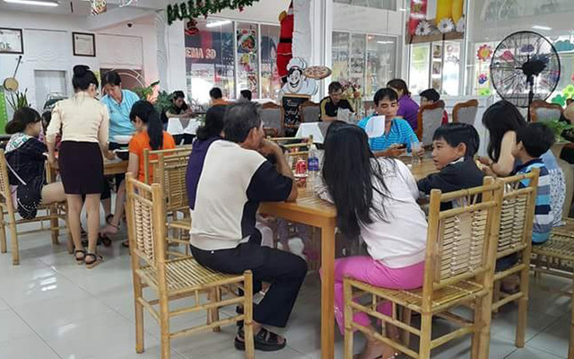 Foodcourt - The Imperial Plaza