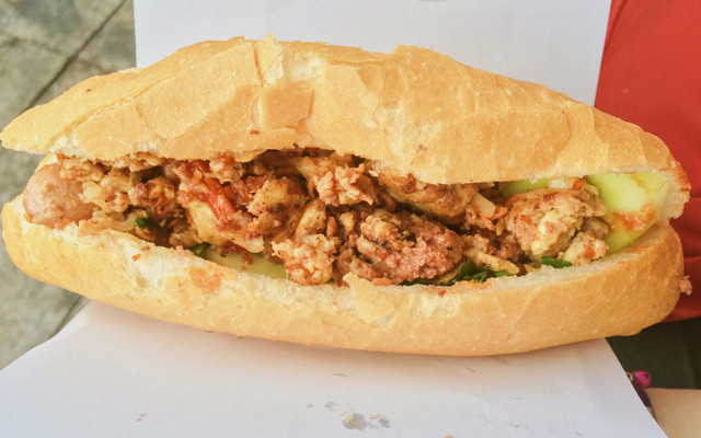 Bánh Mì Bé Bự