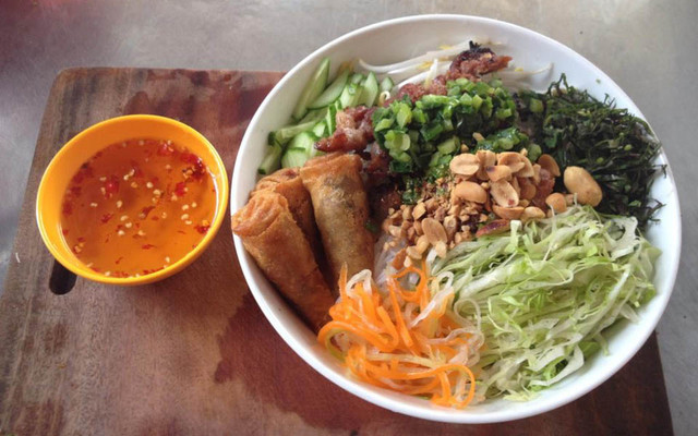 Bún Thịt Nướng - Chả Cuốn