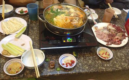 Hoàng Quân Quán - Bún, Cơm & Lẩu