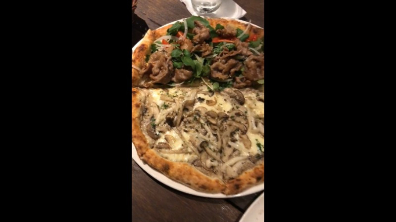 Pizza 4P's - Pizza Kiểu Nhật -***