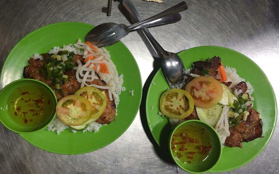 Thịnh Quán - Cơm , Bún & Phở