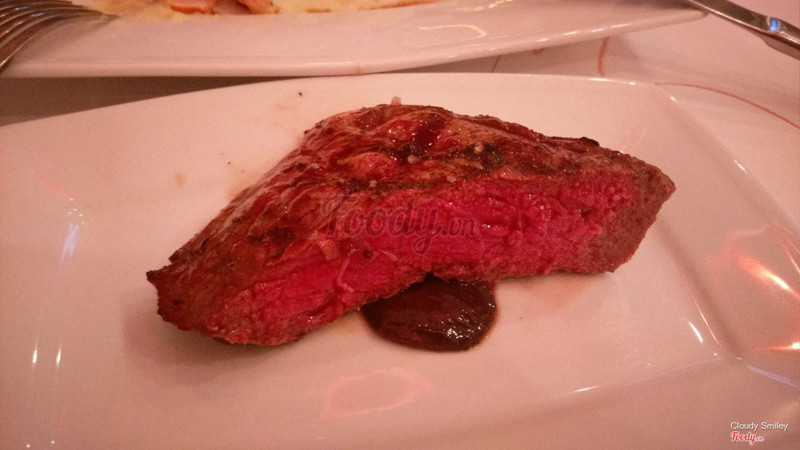 rib eye 300g medium rare sốt kem 585k+