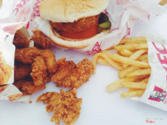 Ngoài Burger King sang chảnh ra thì KFC là ngon và sạch nhất rồi