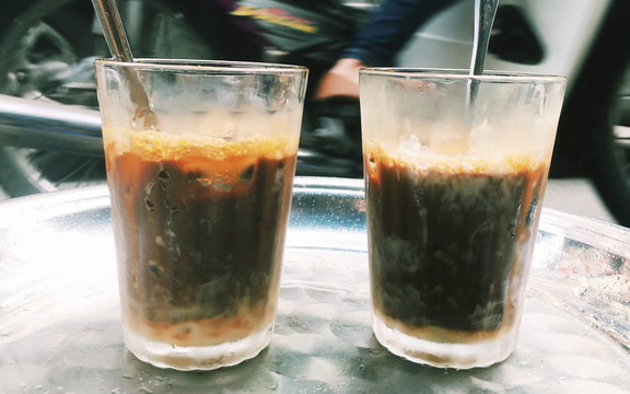 Biển Đông 835 Cafe