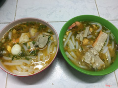 Đồ ăn nhiều, nước cay cay, mà giá còn hợp lý