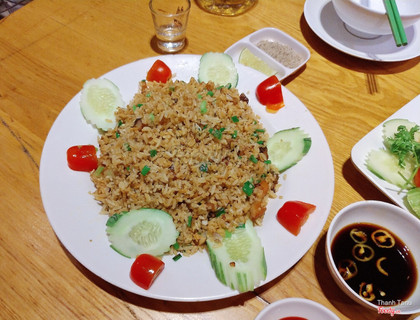 Cơm chiên cá mặn