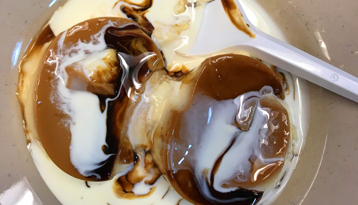 Bánh Flan Cà Phê, Chè Đậu Xanh & Sương Sáo