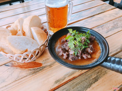 Bò sốt vang (
beef stew)