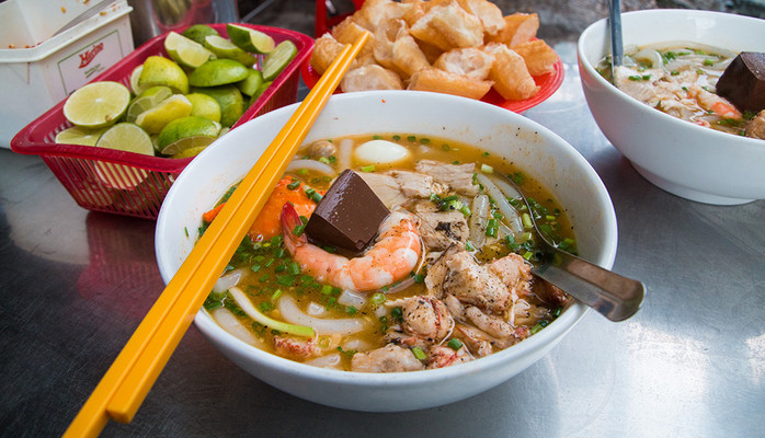 Bánh Canh Bột Gạo Chả Cua