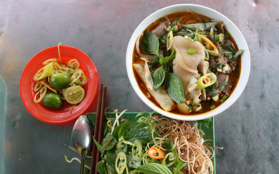 Bún Bò Tuyết Như