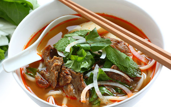 Bún Bò Sen Vàng - Hà Huy Giáp