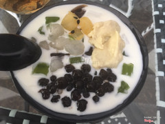 Sữa chua tươi mix trân châu - hạt đác- thạch-sầu riêng