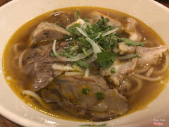 Bún bò thịt chả