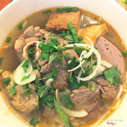 Bún bò Huế đặc biệt