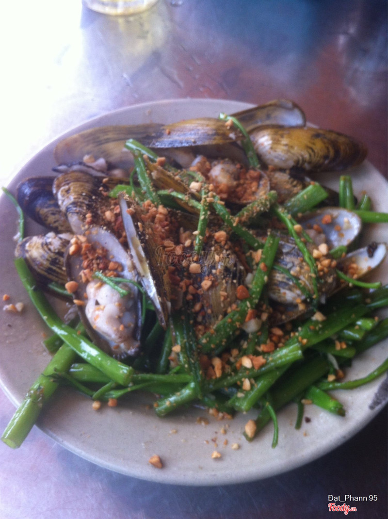 Chem chép xào rau muống 