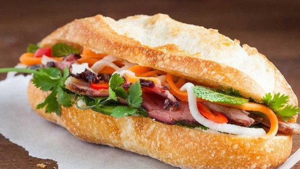 Lò Bánh Mì Hà Nội - Cách Mạng Tháng 8