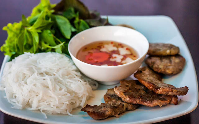 Hội Quán Ba Thằng Khùng - Bún Chả Hà Nội - Hoàng Hoa Thám