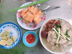 Bánh canh xương nạc rất ngon