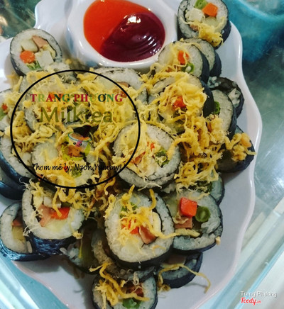 Cơm cuộn tại trà đào trang phương nha