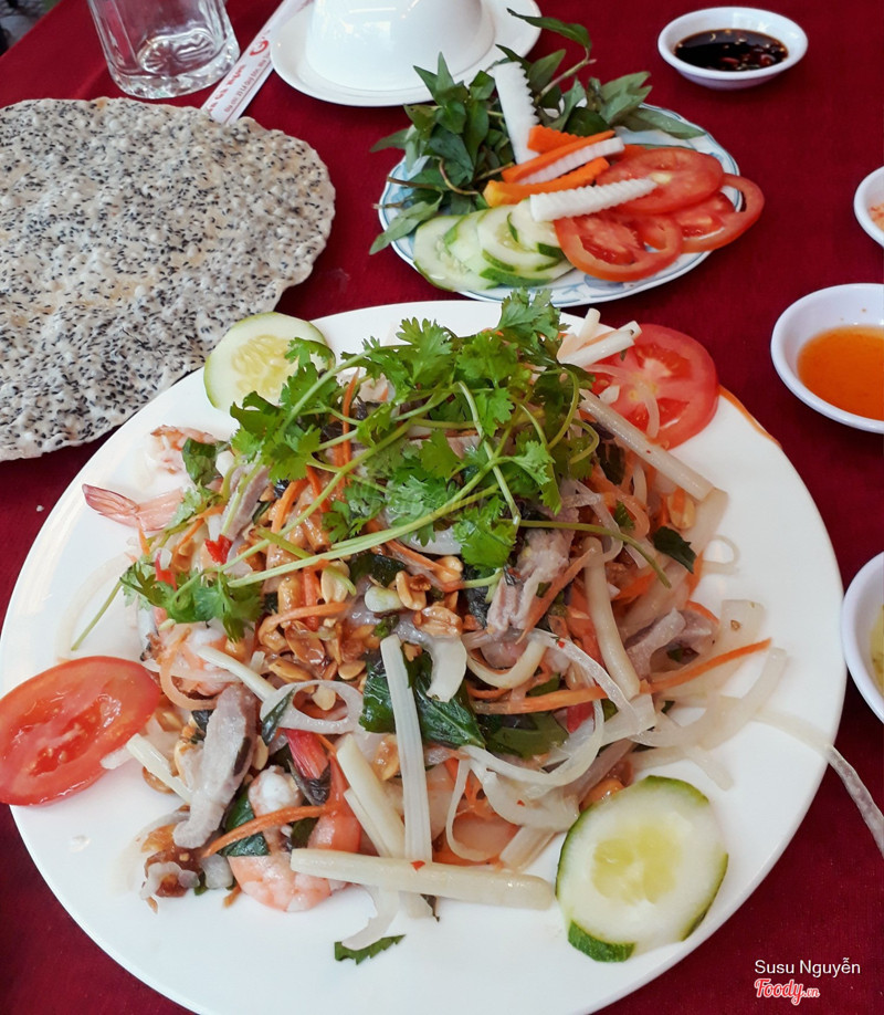 Gỏi hải sản