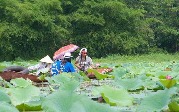  Khu du lịch Hồ Quan Sơn