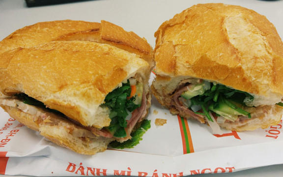 Bánh Mì Bát Đạt