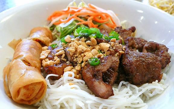 Quán Cô Điệp - Bún Đậu Chả Giò