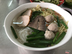 Hủ tiếu nạm bò viên