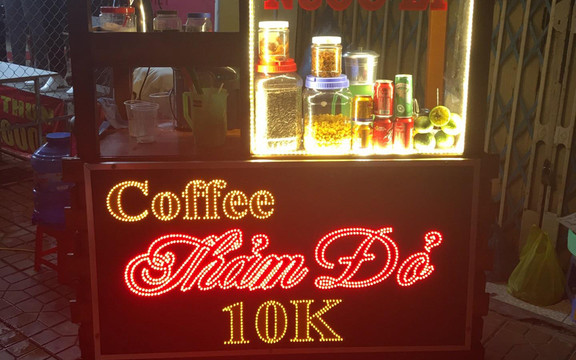 Thảm Đỏ Coffee