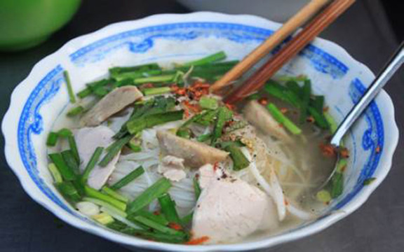 Bún Bò & Hủ Tiếu - Quán Ăn Bình Dân