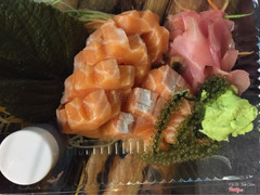 Sashimi lườn cá hồi 98k