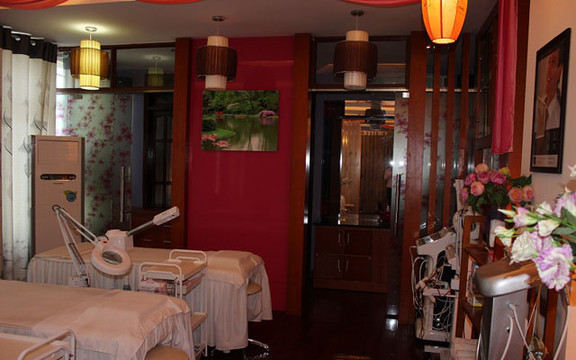 Sài Gòn Xinh Spa - Quán Thánh