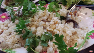 Cơm chiên cá mặn