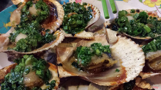 Sò điệp nướng hành mỡ