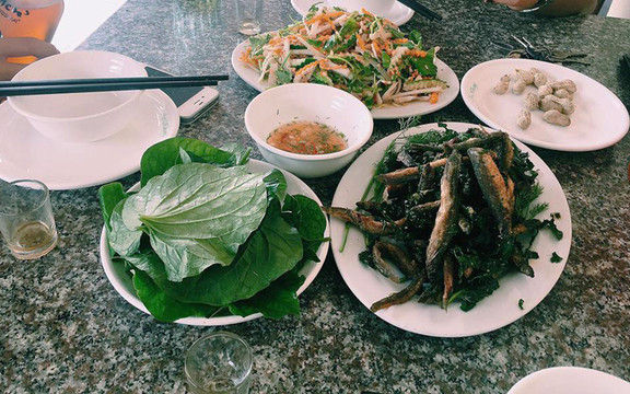 Thanh Chuyên - Bia Hơi & Cơm Bình Dân