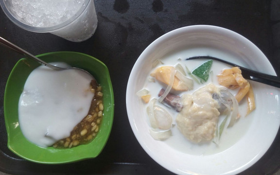 Chè Liên Đà Nẵng & Sữa Ba Vì