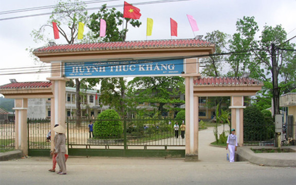 Trường THPT Huỳnh Thúc Kháng