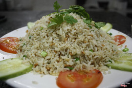 Cơm chiên tỏi