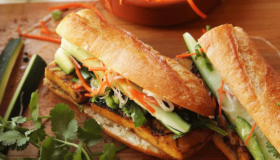 Bánh Mì Cô Bảy