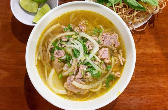 Bún Bò Và Bún Riêu Cây Trứng Cá - Đỗ Nhuận