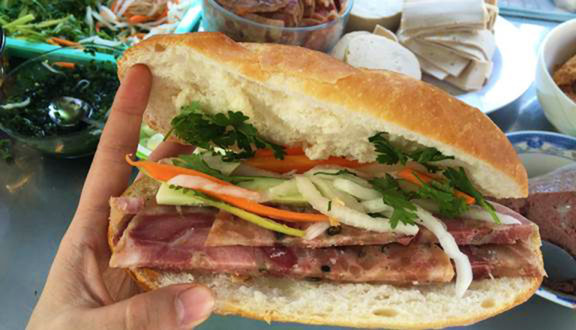 Bánh Mì Bảy Trung