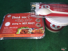 Hộp đựng bằng nhôm giữ nhiệt tốt lắm nè, để lâu cơm vẫn còn nóng thích ghê á 😋