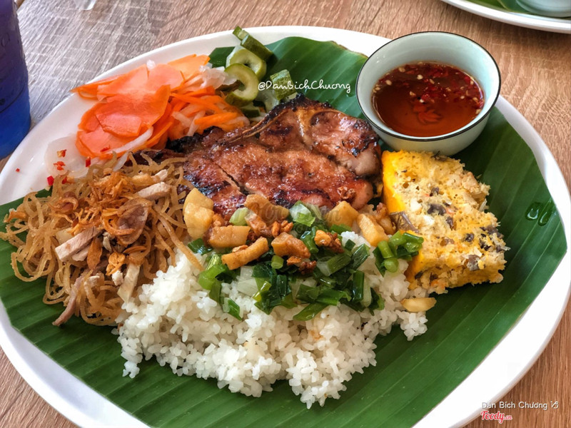 Cơm tấm cốt dừa & sườn bì chả