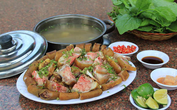 Bò Tơ Năm Sánh Quyết Thắng - Hồng Hà