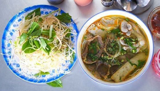 Cô Hoa 67 - Bún Bò Huế