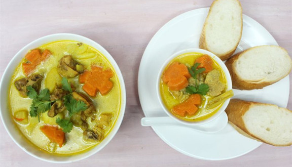 Cà Ri Gà Bánh Mì - Thanh Đa