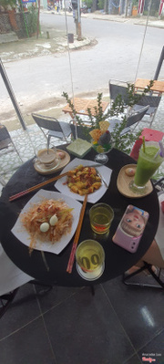 Không gian thoáng. Giá mềm. Đặc biệt kem cá rất ngon